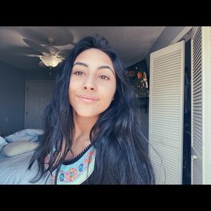 Meet your Posher, Daniela